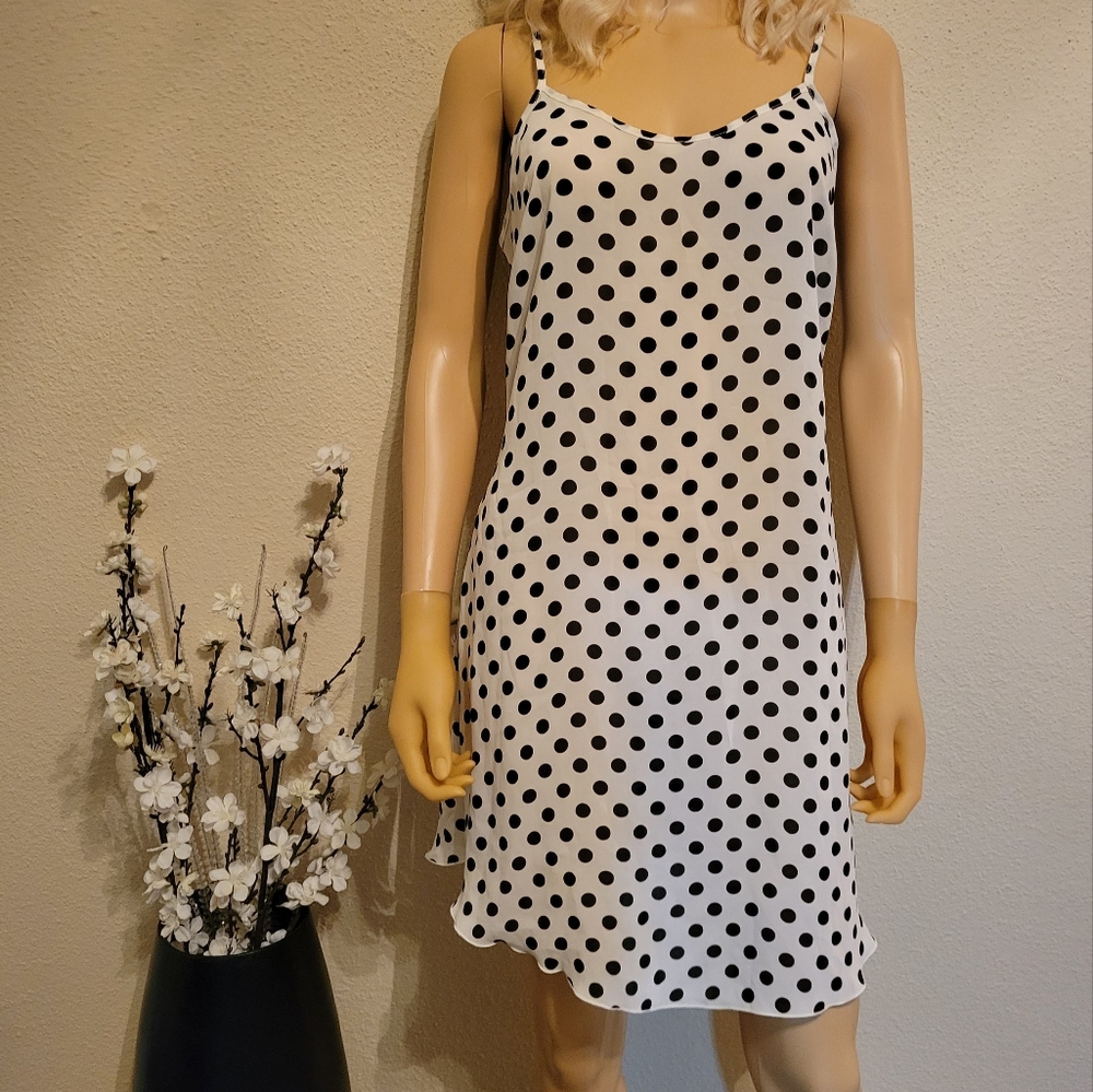 Areanna black and white polka-dot nightie size medium